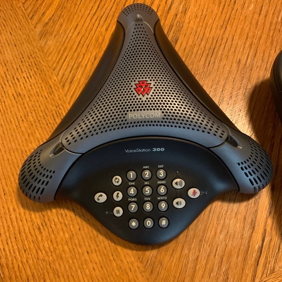 Polycom Voicestation 300 Analog Conference Phone with wall mount. Like new! - Picture 2 of 8
